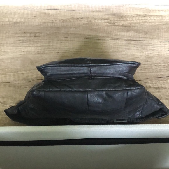 -- Leather Belt Pack — - Picture 5 of 7